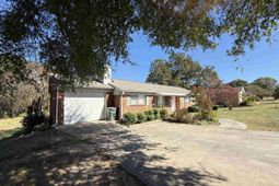 115 Chester Avenue photo 4