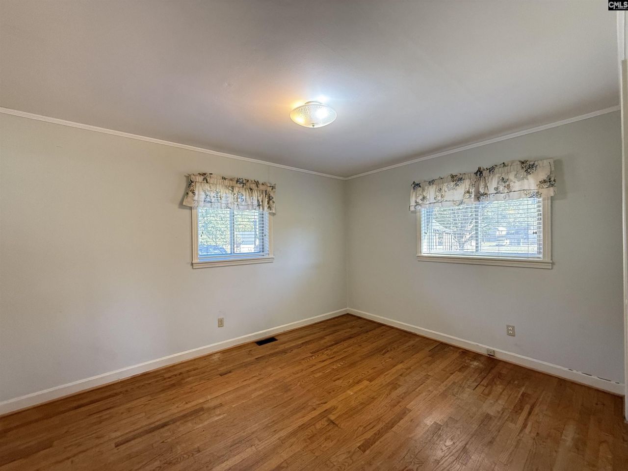 115 Chester Avenue Photo 30