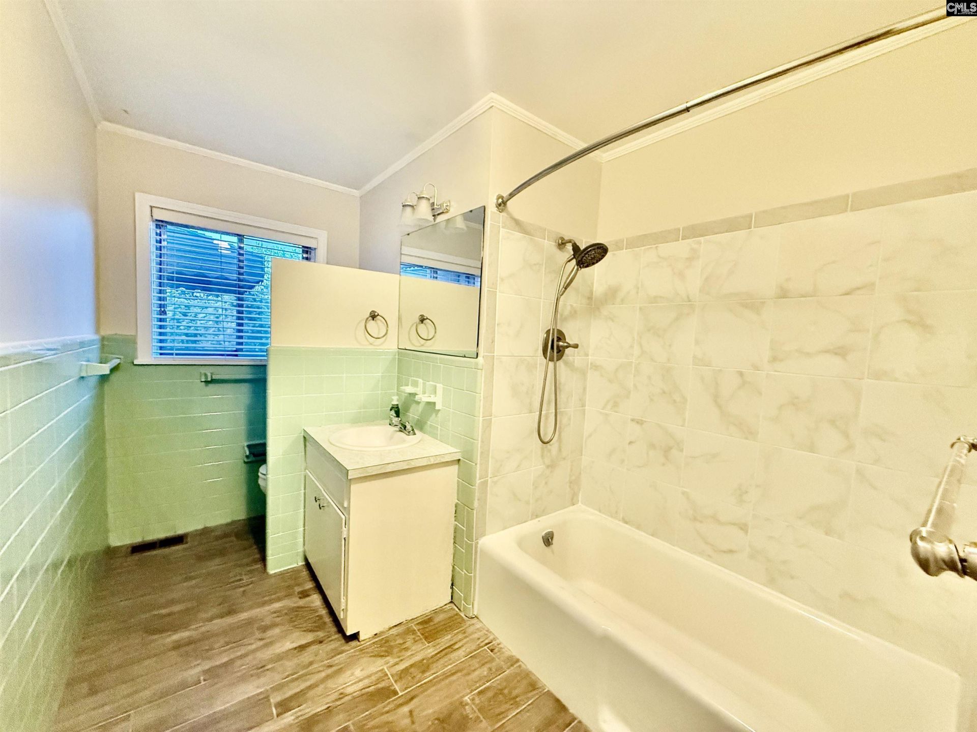 115 Chester Avenue Photo 31