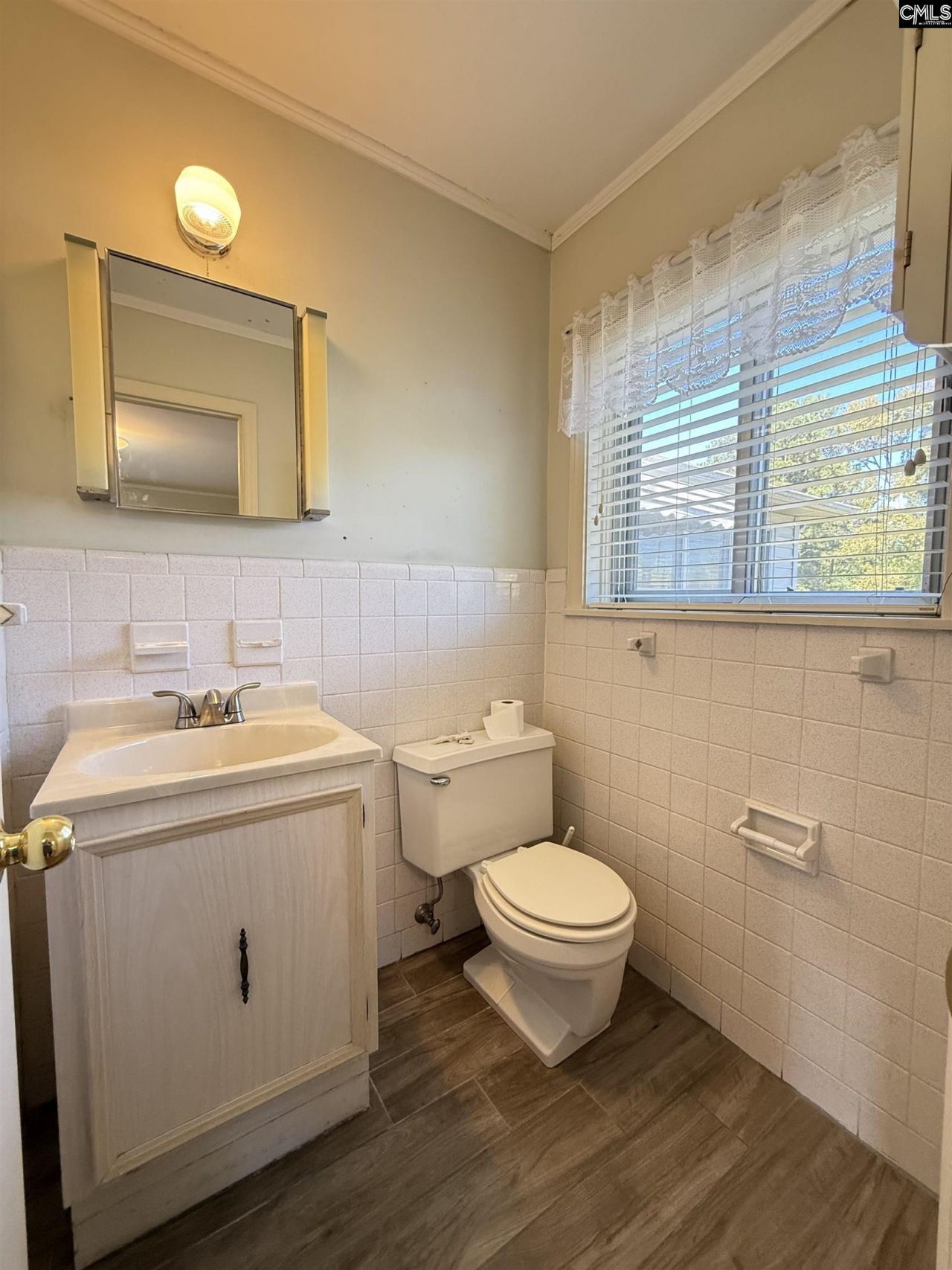 115 Chester Avenue Photo 33