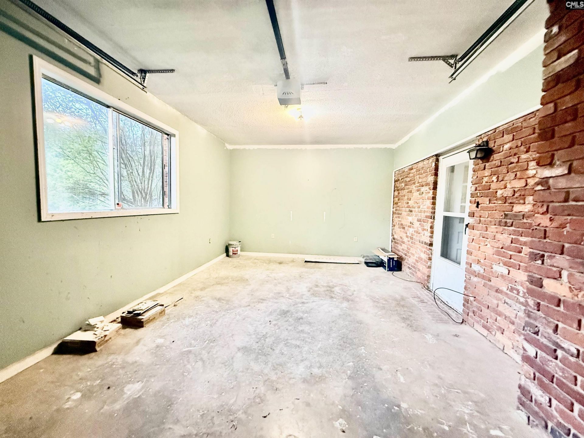 115 Chester Avenue Photo 37