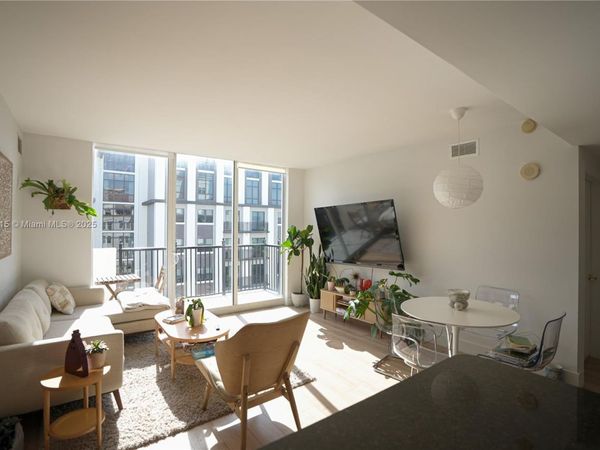 4100 Salzedo St, Unit 916, Coral Gables, FL 33146