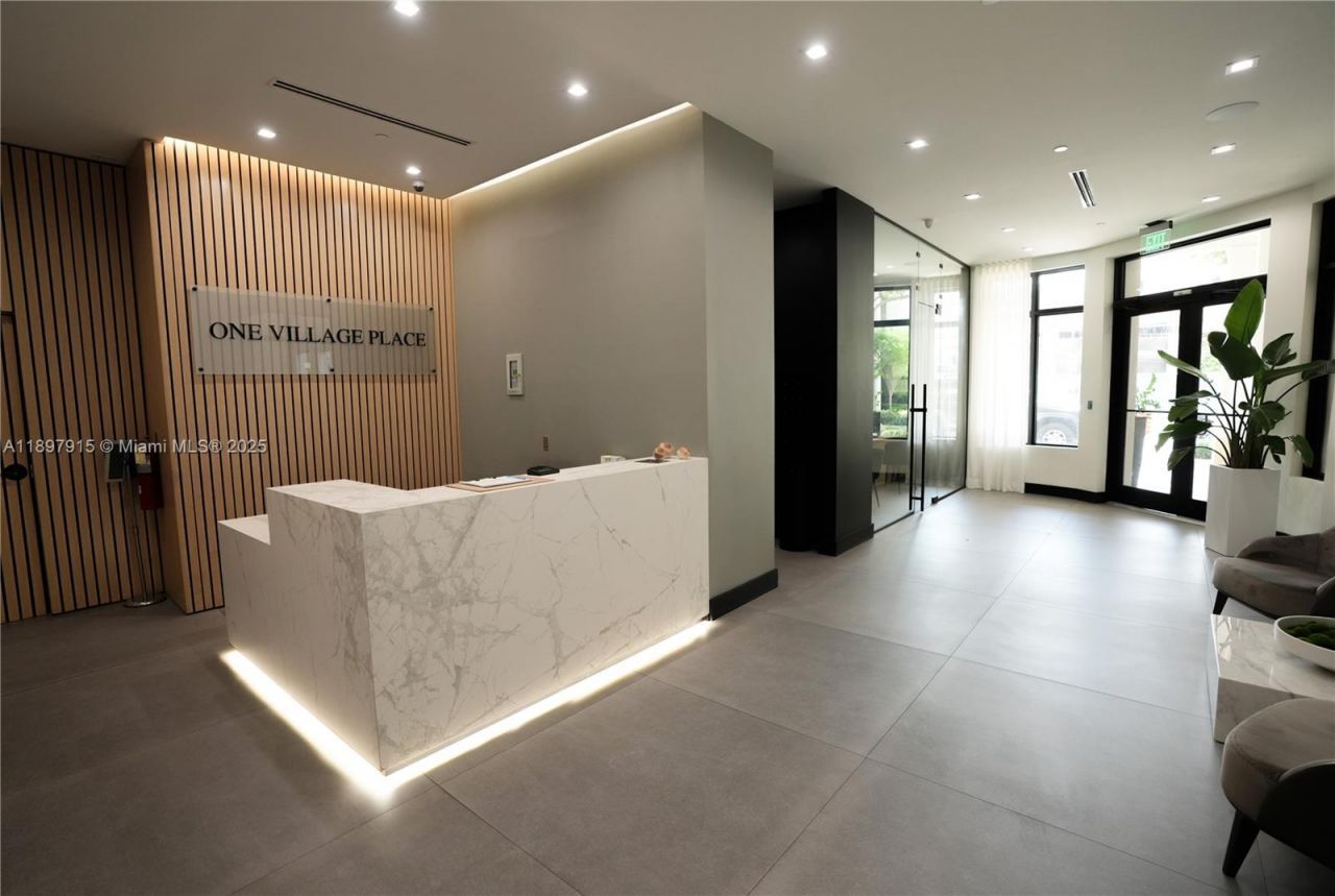 4100 Salzedo St, Unit 916, Coral Gables, FL 33146 Photo