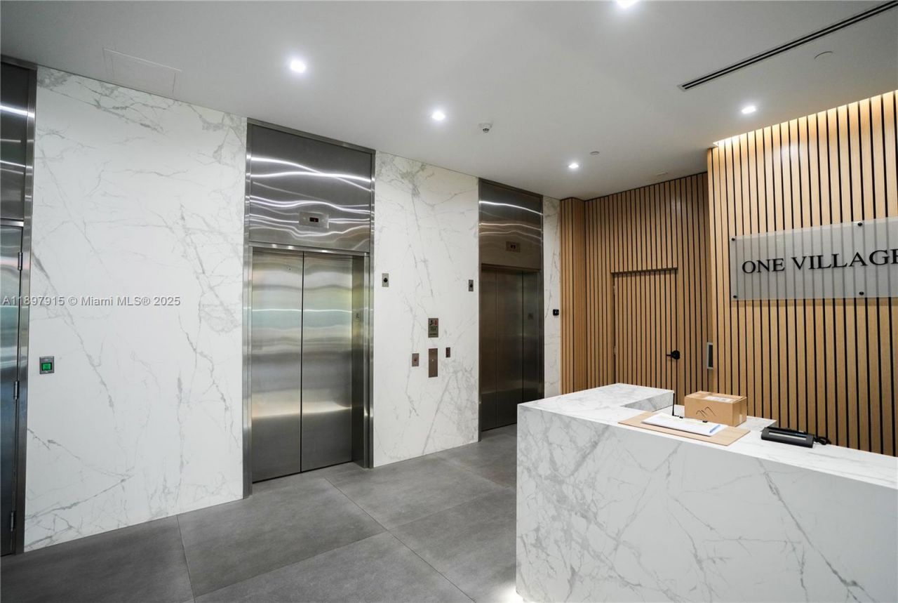 4100 Salzedo St, Unit 916, Coral Gables, FL 33146 Photo