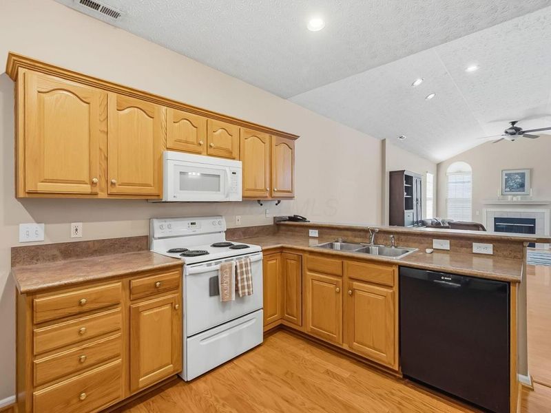 3697 Stoneway Point, Powell, OH 43065 Photo 10