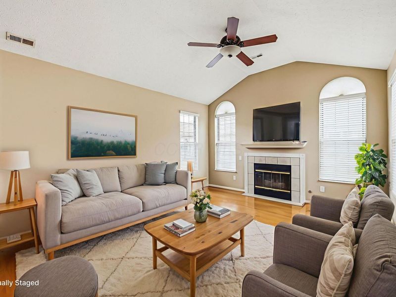 3697 Stoneway Point, Powell, OH 43065 Photo 4