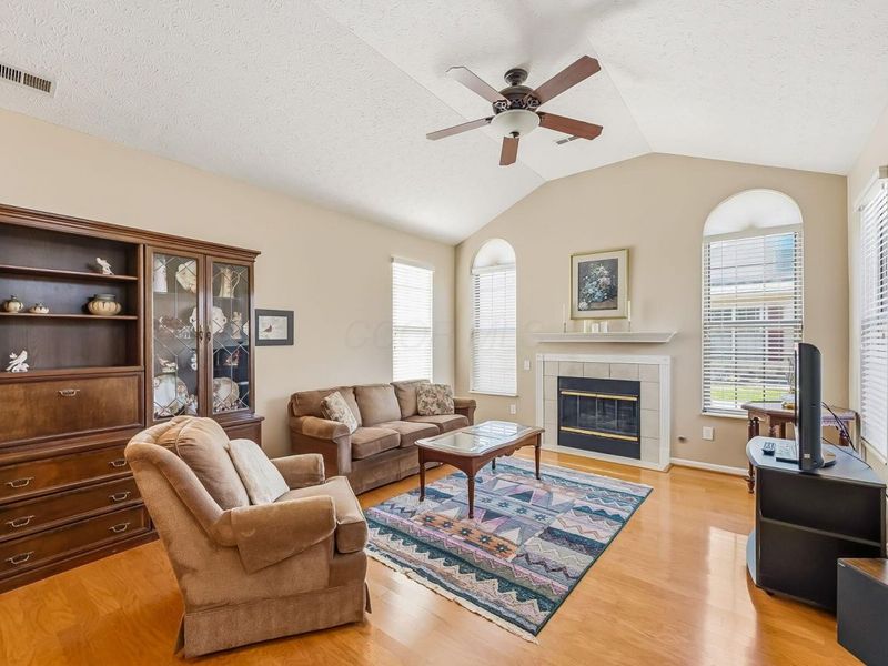 3697 Stoneway Point, Powell, OH 43065 Photo 4