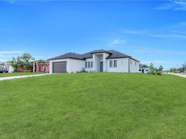 2900 BRUCE AVENUE S, LEHIGH ACRES, FL 33976