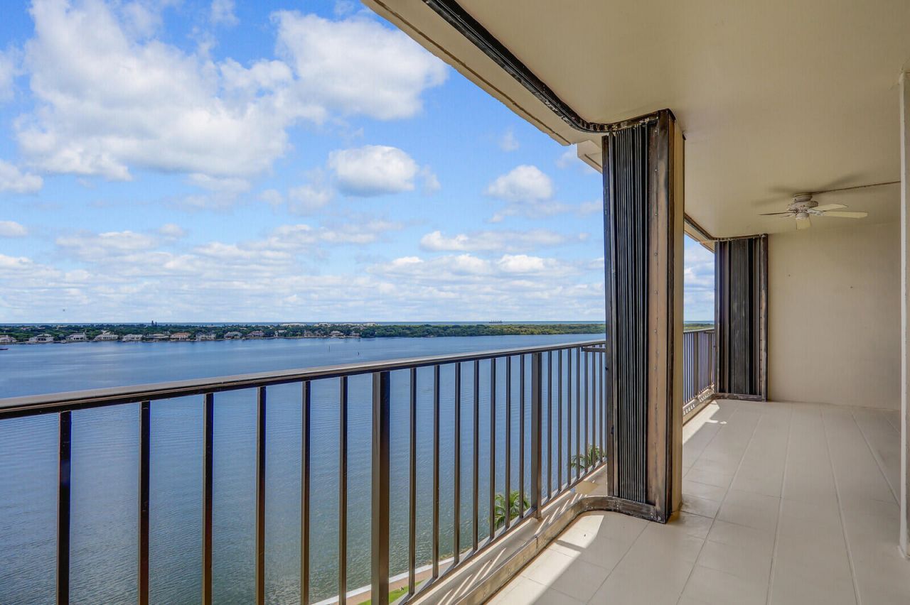 132 Lakeshore Drive, Unit 1117, North Palm Beach, FL 33408 Photo