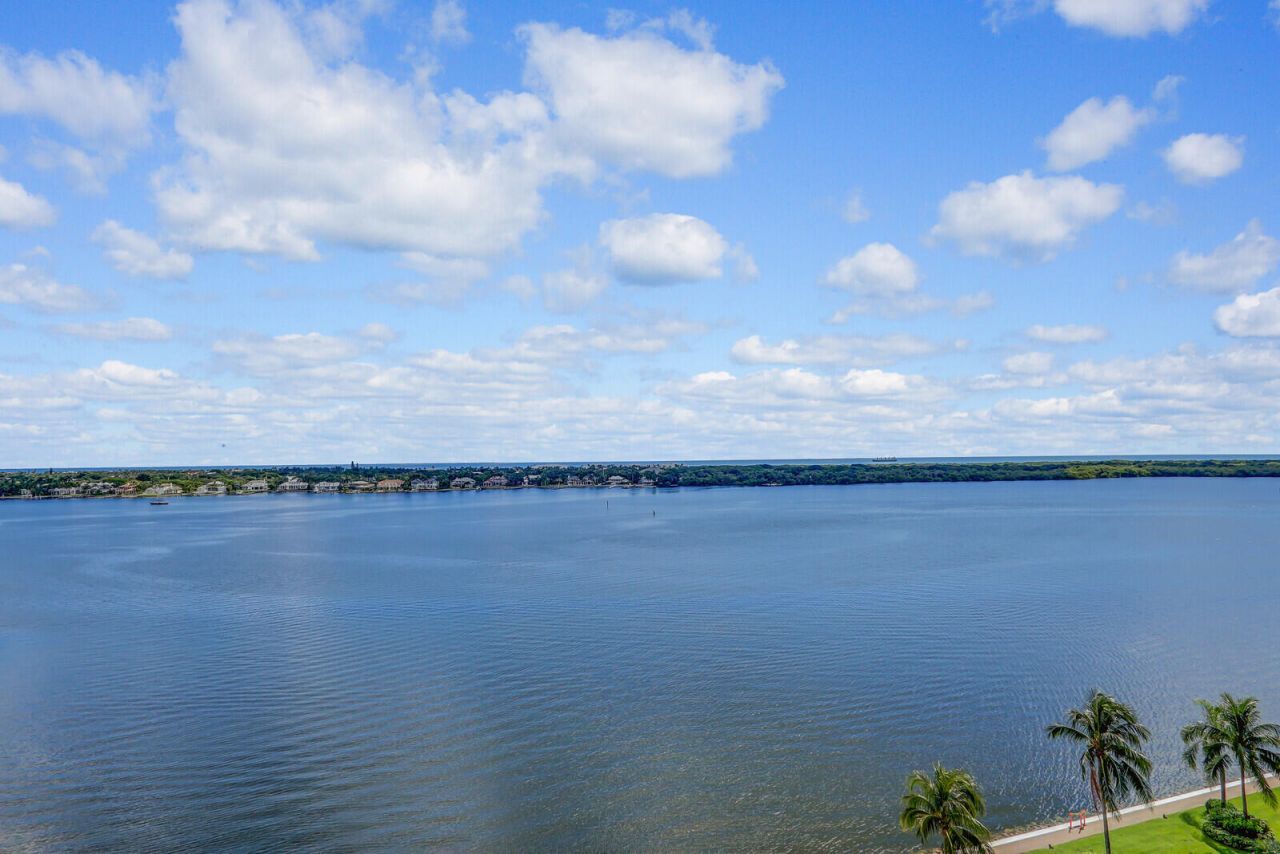 132 Lakeshore Drive, Unit 1117, North Palm Beach, FL 33408 Photo