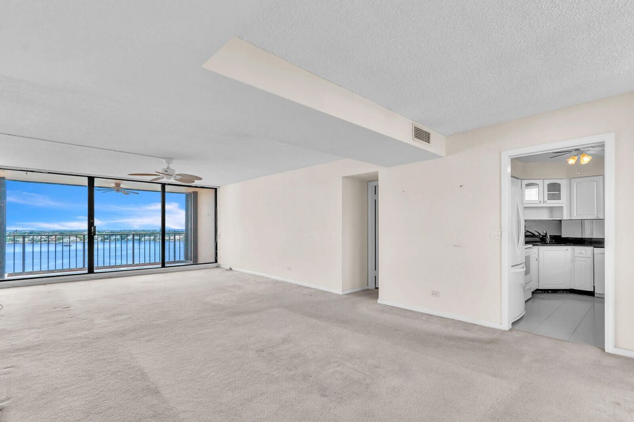 132 Lakeshore Drive, Unit 1117, North Palm Beach, FL 33408 Photo