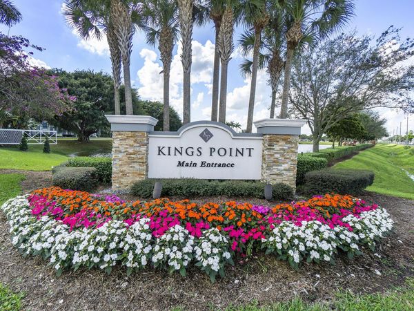 157 Flanders D, Delray Beach, FL 33484