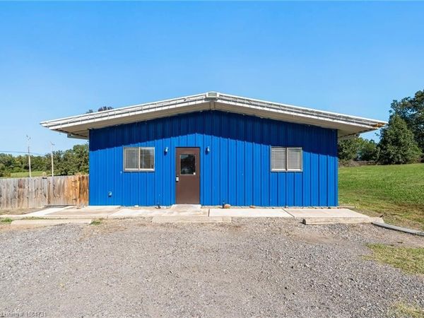 1824 W 64 Highway , Mulberry, AR 72947