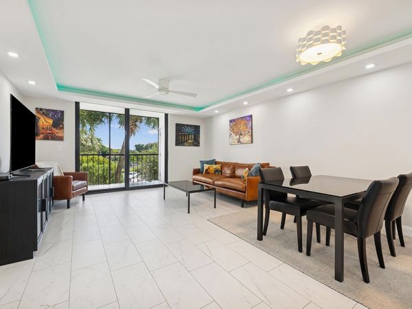 5340 Las Verdes Circle, Unit 322, Delray Beach, FL 33484