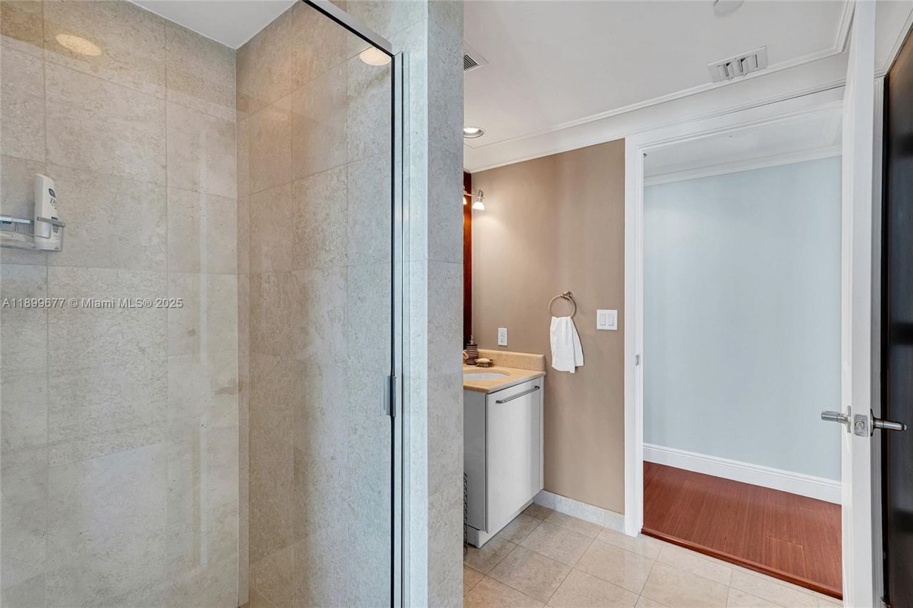 3101 S Ocean Dr, Unit 701, Hollywood, FL 33019 Photo