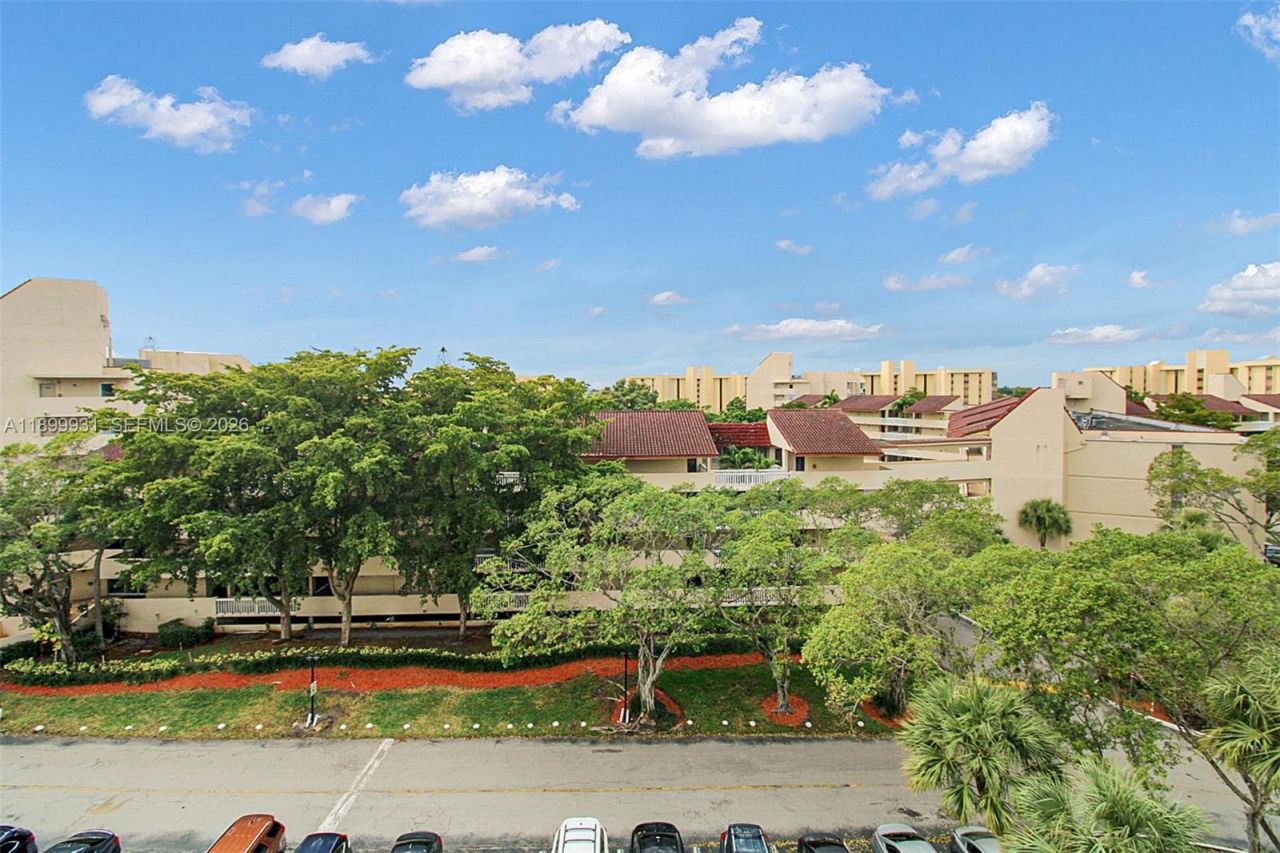 6921 Environ Blvd, Unit 6R, Lauderhill, FL 33319 Photo