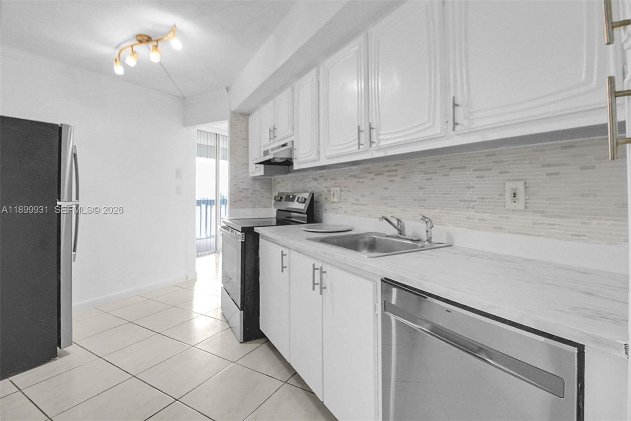 6921 Environ Blvd, Unit 6R, Lauderhill, FL 33319 Photo