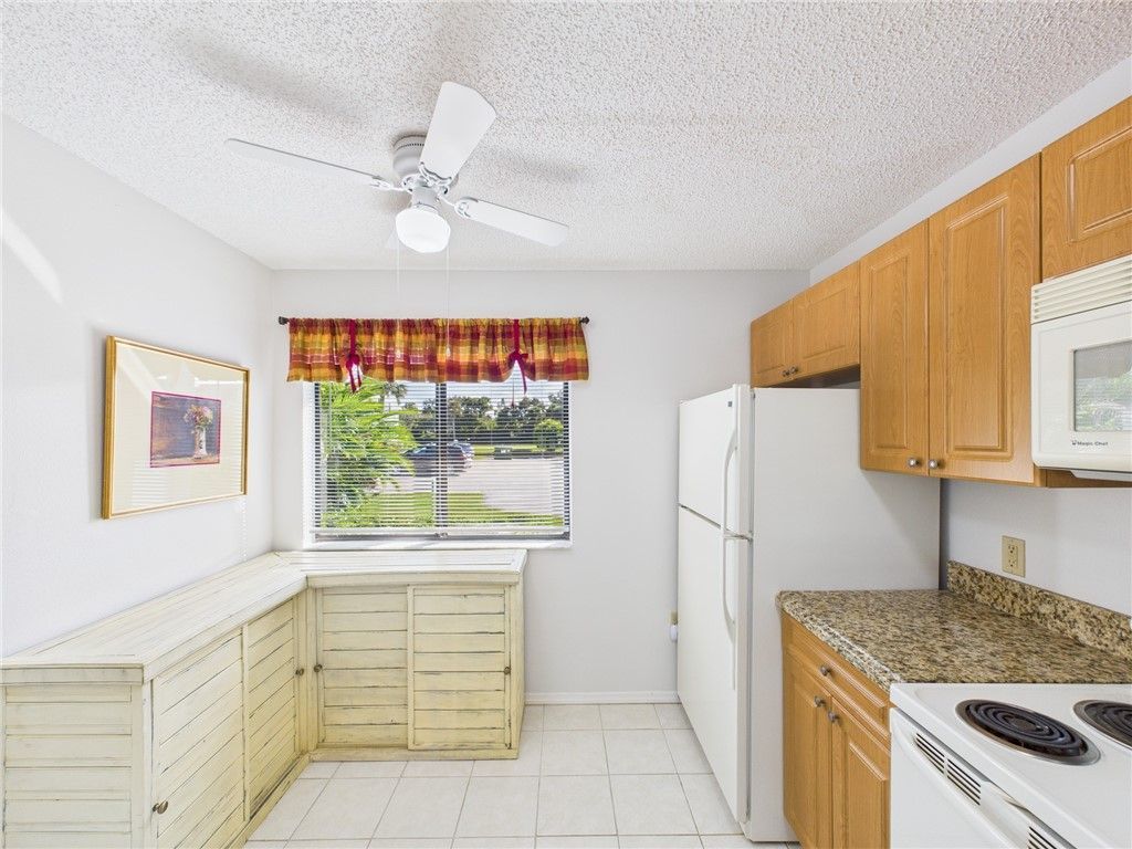 5730 Pelican Pointe Drive, Unit 2, Sebastian, FL 32958 Photo