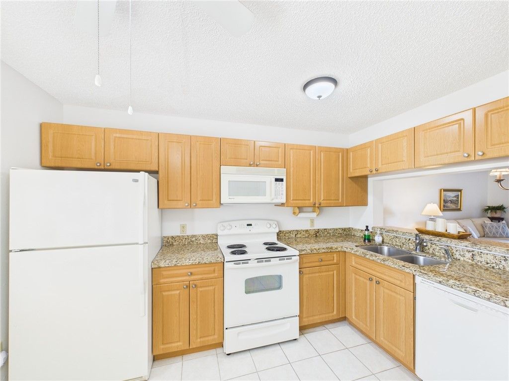 5730 Pelican Pointe Drive, Unit 2, Sebastian, FL 32958 Photo