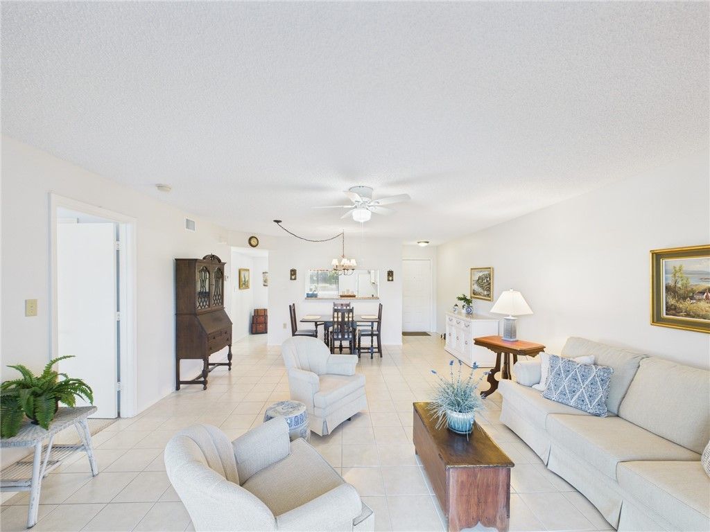 5730 Pelican Pointe Drive, Unit 2, Sebastian, FL 32958 Photo