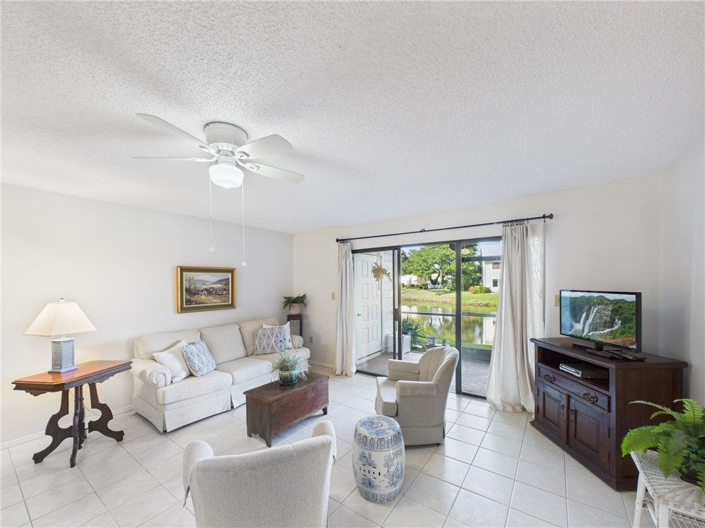 5730 Pelican Pointe Drive, Unit 2, Sebastian, FL 32958 Photo