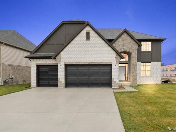 50669 Mistwood Drive, Macomb Township, Mi 48042