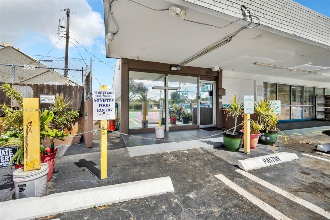 5509 & 5501 Broadway, West Palm Beach, FL 33407 Photo