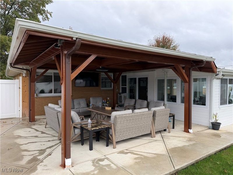 14750 Seneca Trail, Middleburg Heights, OH 44130 Photo 30