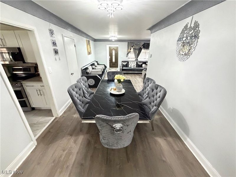 14750 Seneca Trail, Middleburg Heights, OH 44130 Photo 4