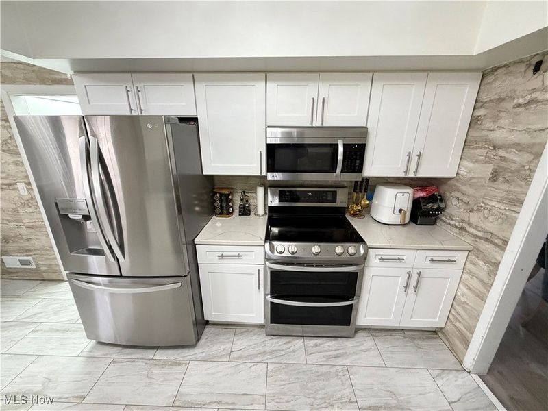 14750 Seneca Trail, Middleburg Heights, OH 44130 Photo 8