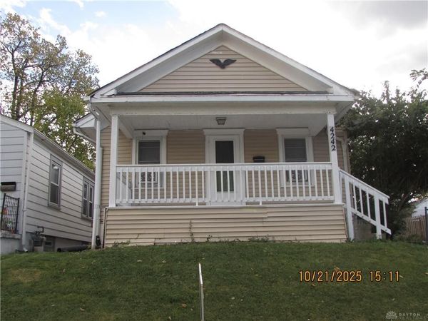 4242 Pleasant View Avenue, Dayton, OH 45420