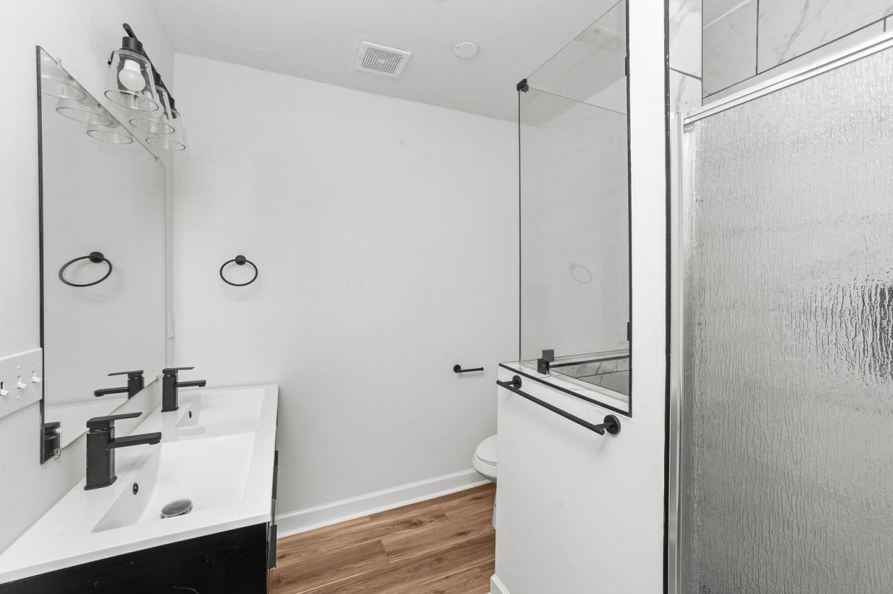 1101 Stuart Drive Photo 16