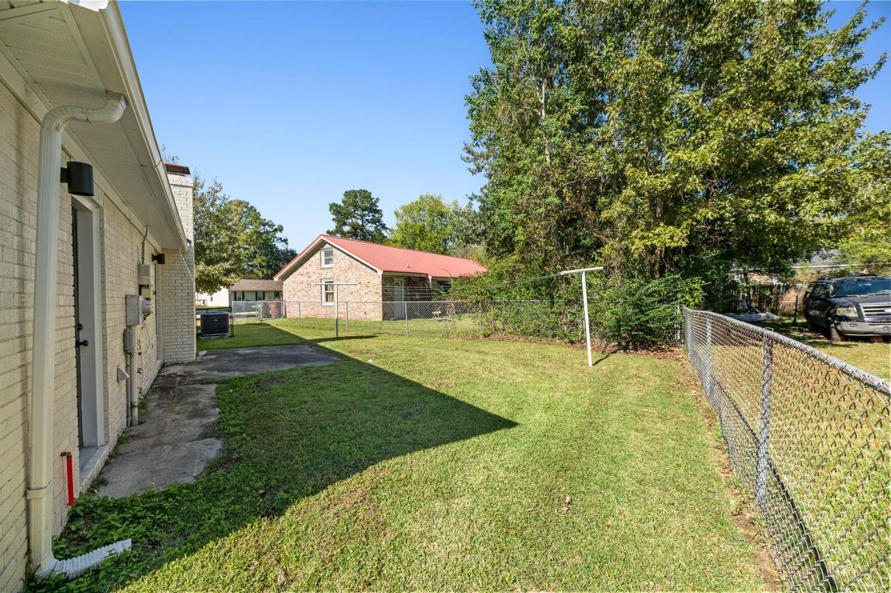 1101 Stuart Drive Photo 17