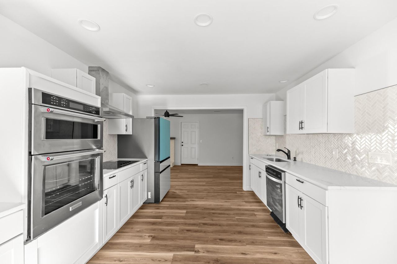 1101 Stuart Drive Photo 8