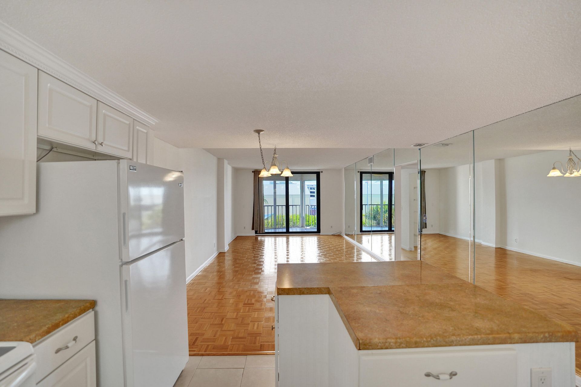 890 N Federal Highway, Unit 410, Lantana, FL 33462 Photo