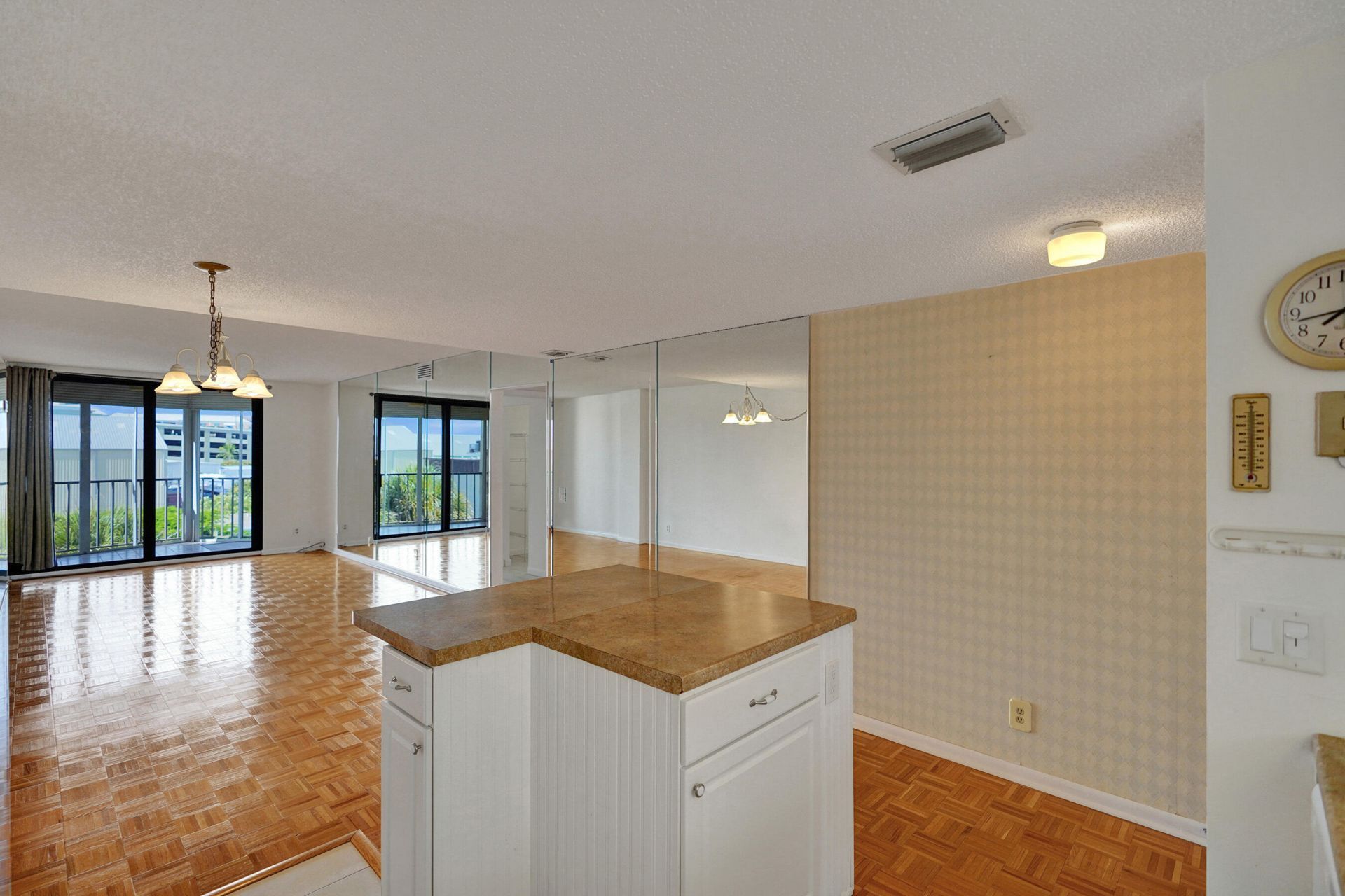 890 N Federal Highway, Unit 410, Lantana, FL 33462 Photo