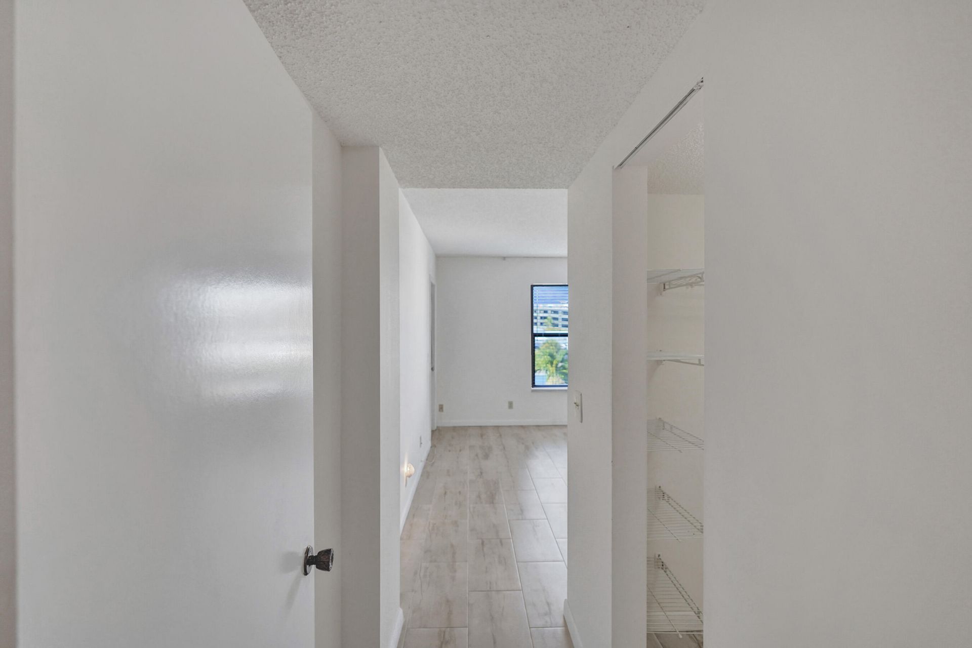 890 N Federal Highway, Unit 410, Lantana, FL 33462 Photo