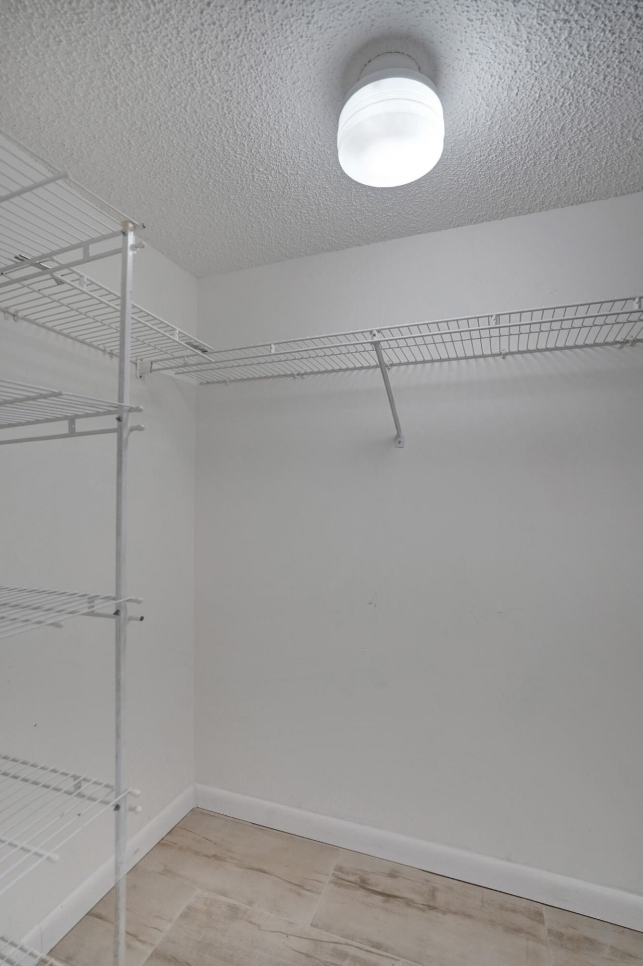 890 N Federal Highway, Unit 410, Lantana, FL 33462 Photo