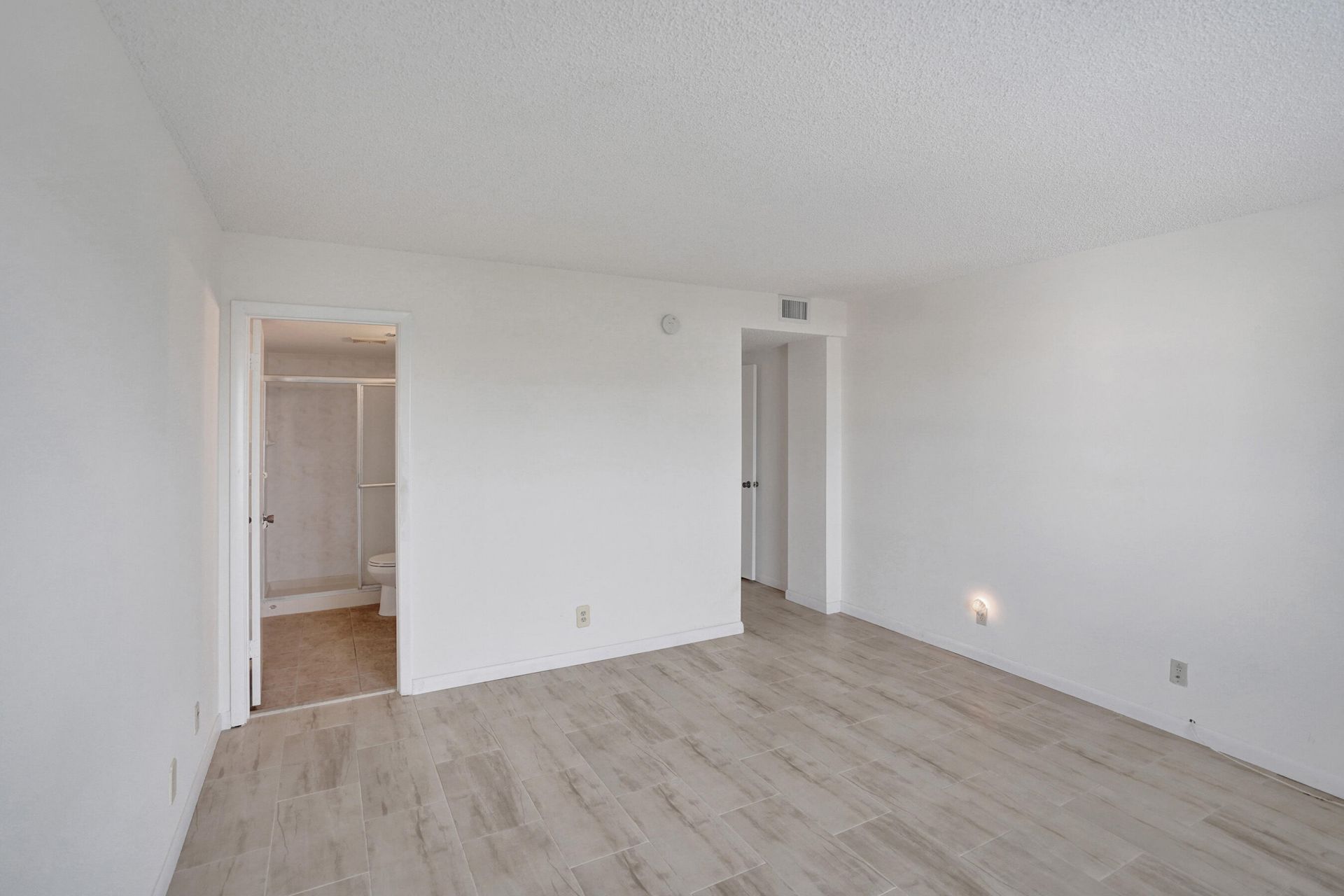890 N Federal Highway, Unit 410, Lantana, FL 33462 Photo