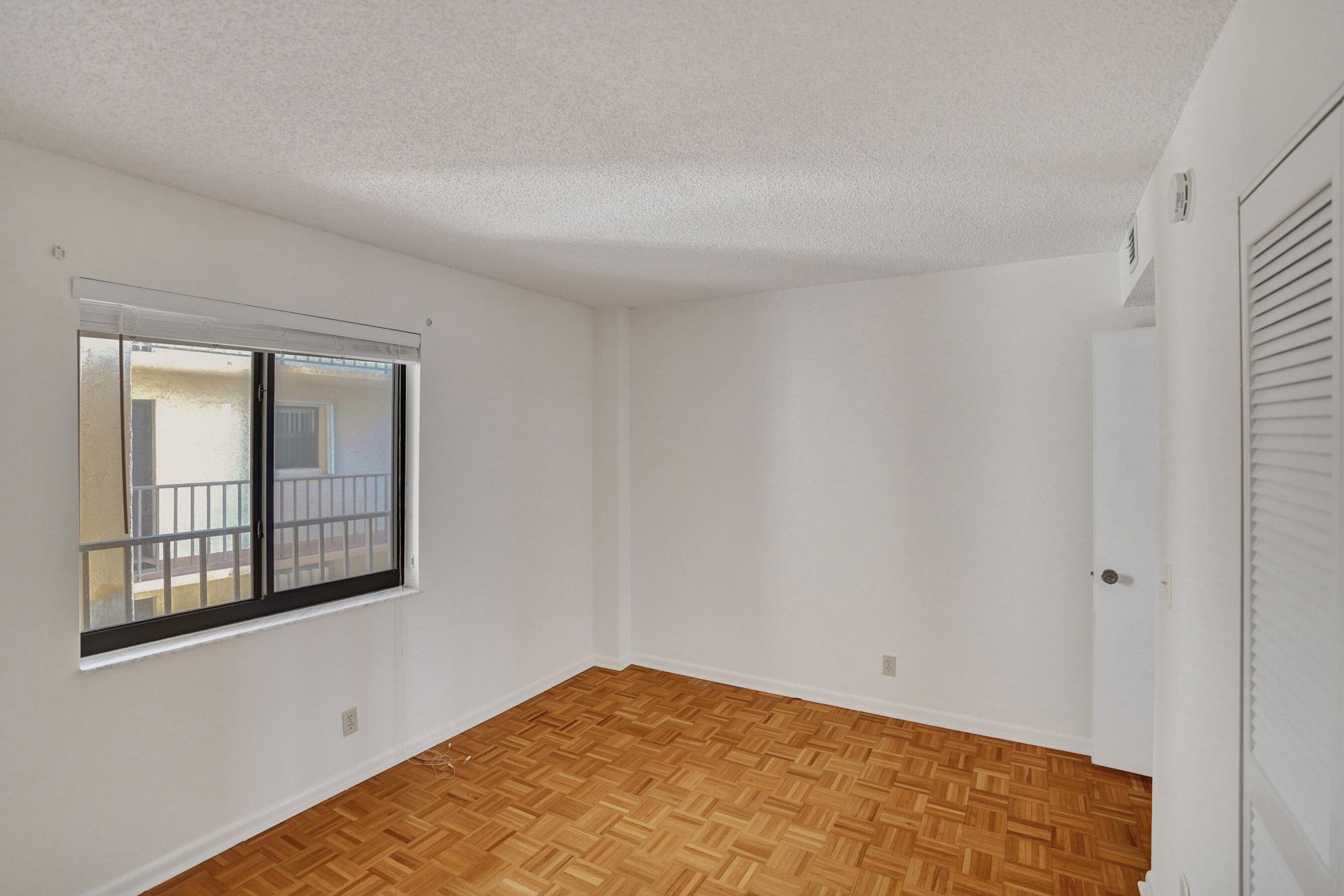 890 N Federal Highway, Unit 410, Lantana, FL 33462 Photo