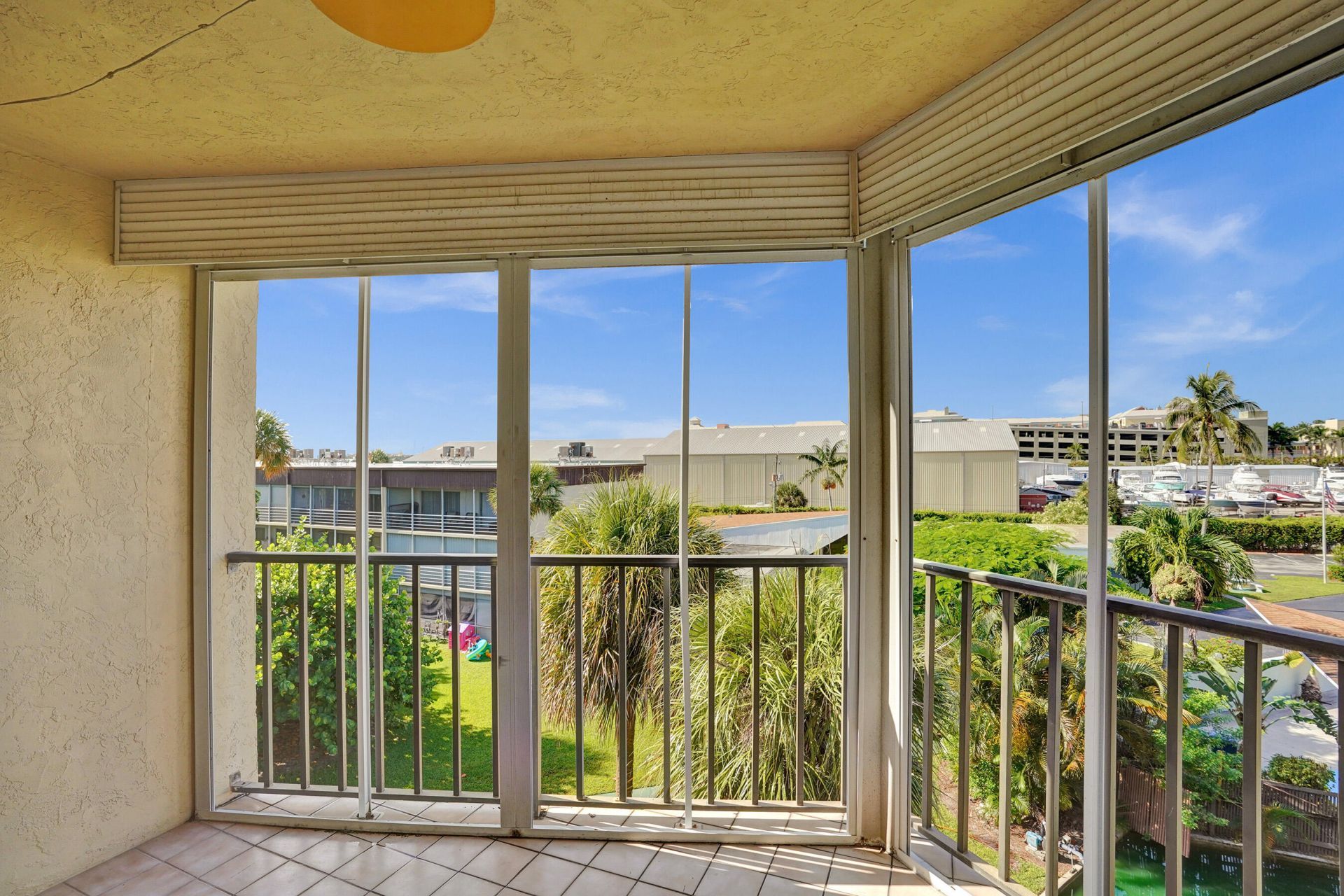 890 N Federal Highway, Unit 410, Lantana, FL 33462 Photo
