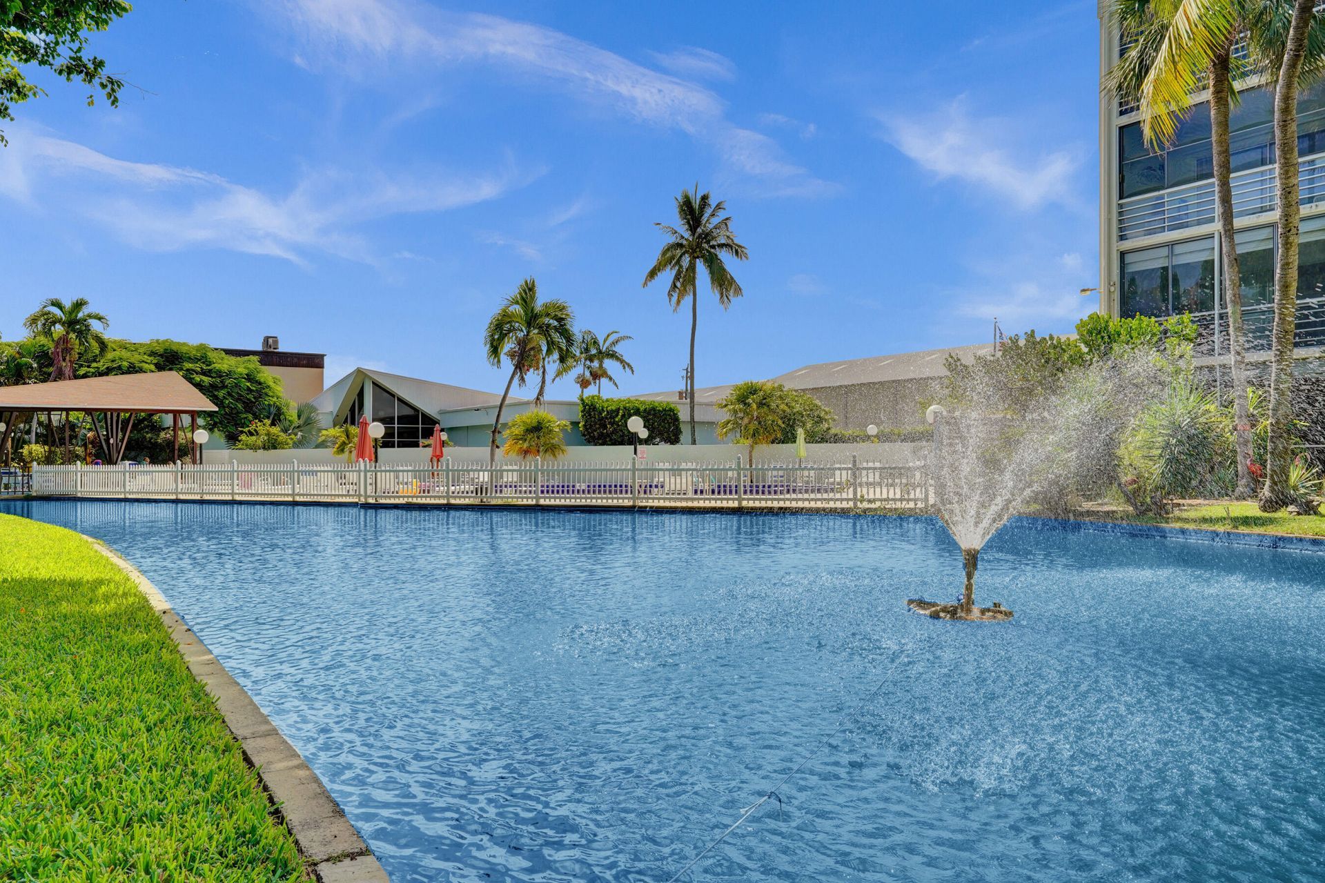 890 N Federal Highway, Unit 410, Lantana, FL 33462 Photo