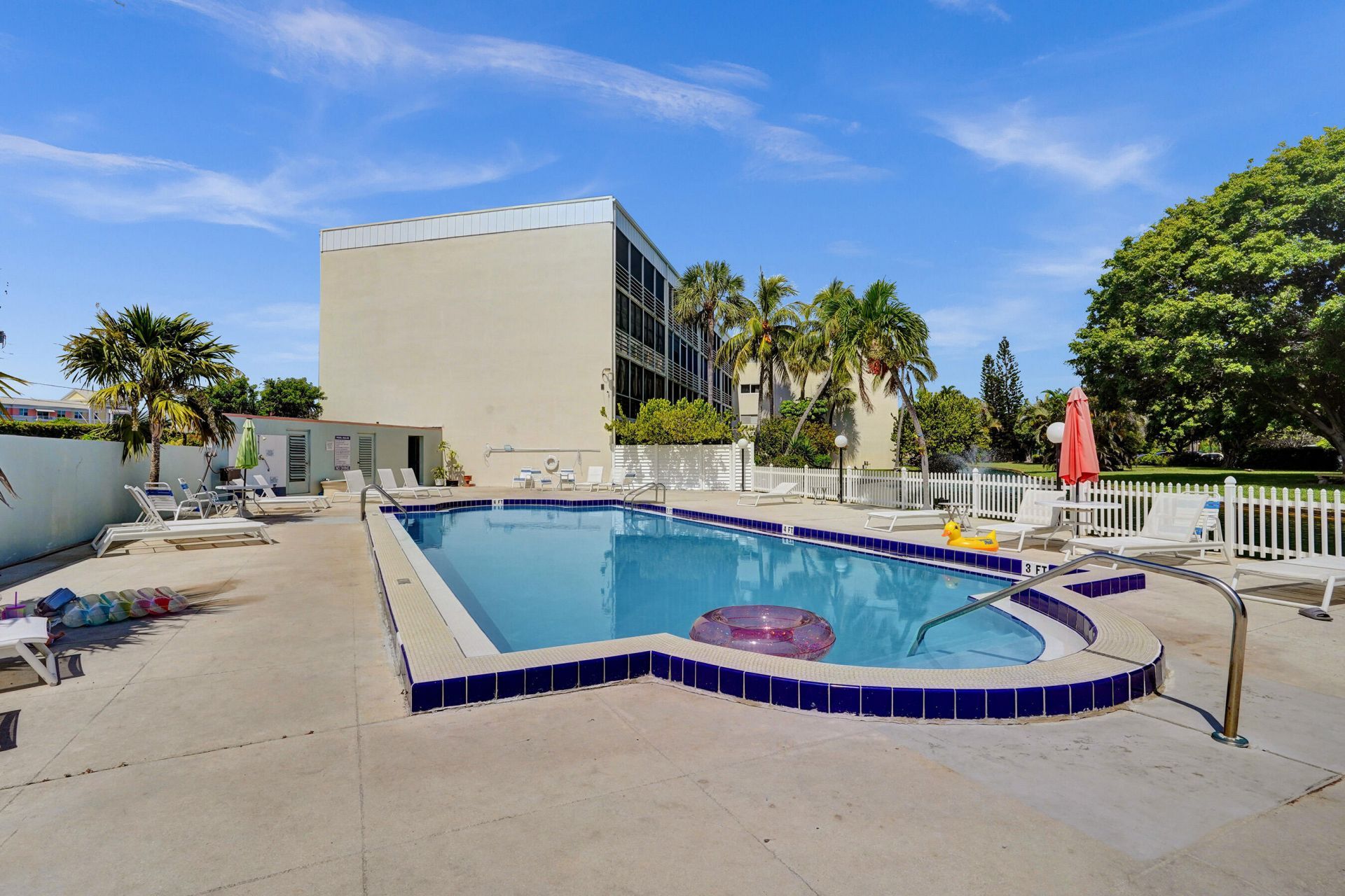 890 N Federal Highway, Unit 410, Lantana, FL 33462 Photo