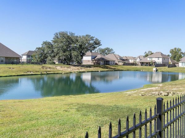 39402 Park Oak Ave, Prairieville, LA 70769