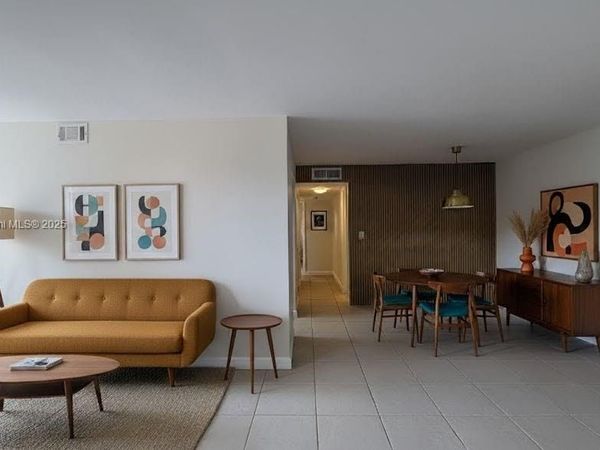 9440 W Flagler St, Unit 306, Miami, FL 33174