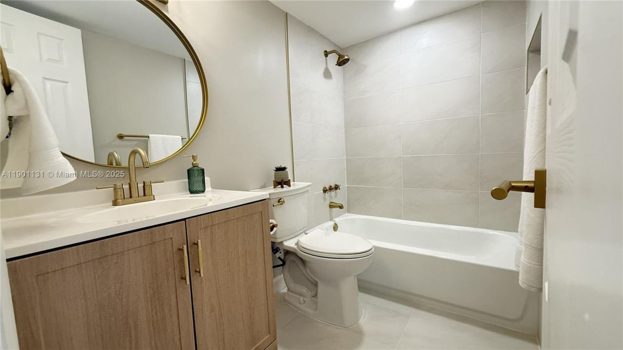 9440 W Flagler St, Unit 306, Miami, FL 33174 Photo