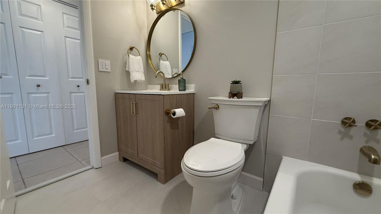 9440 W Flagler St, Unit 306, Miami, FL 33174 Photo