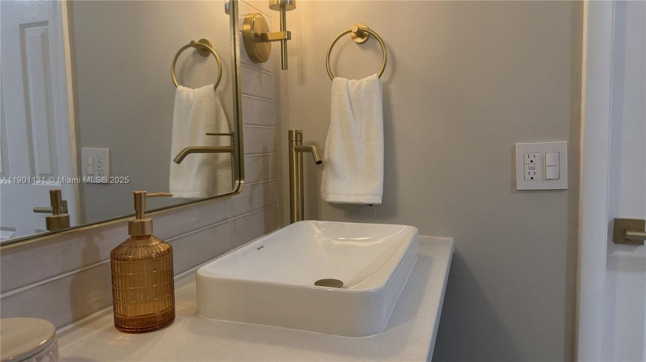 9440 W Flagler St, Unit 306, Miami, FL 33174 Photo