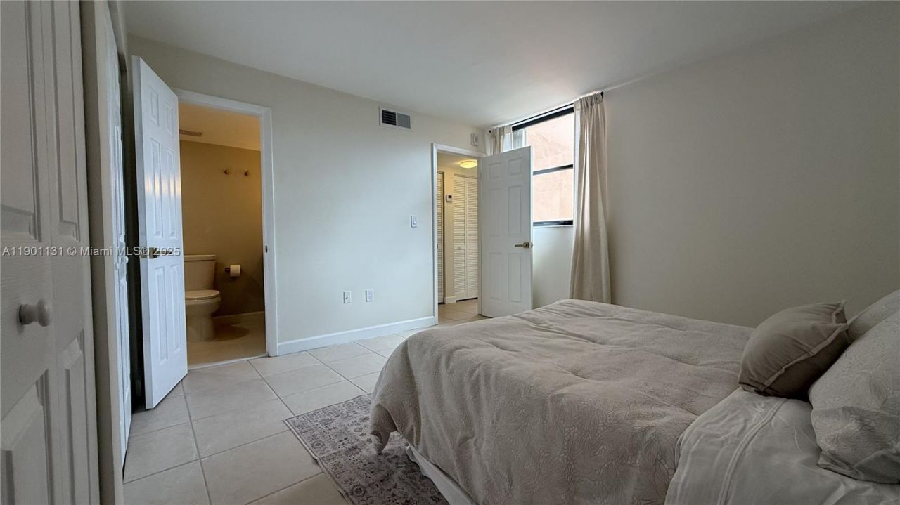 9440 W Flagler St, Unit 306, Miami, FL 33174 Photo