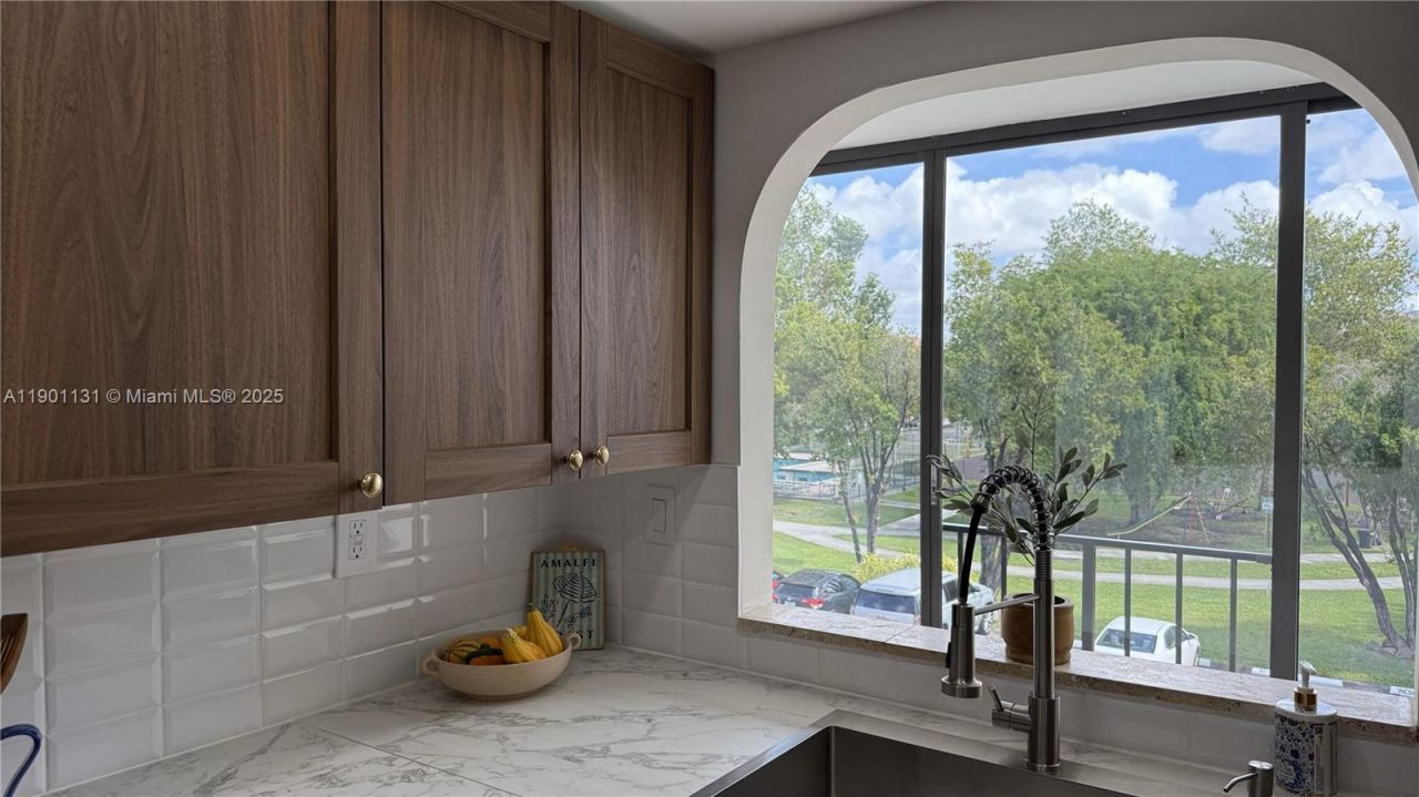 9440 W Flagler St, Unit 306, Miami, FL 33174 Photo